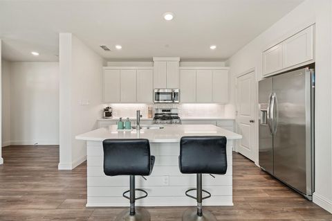 Tiny photo for 2514 Settlers Place, Garland, TX 75042 (MLS # 21186681)