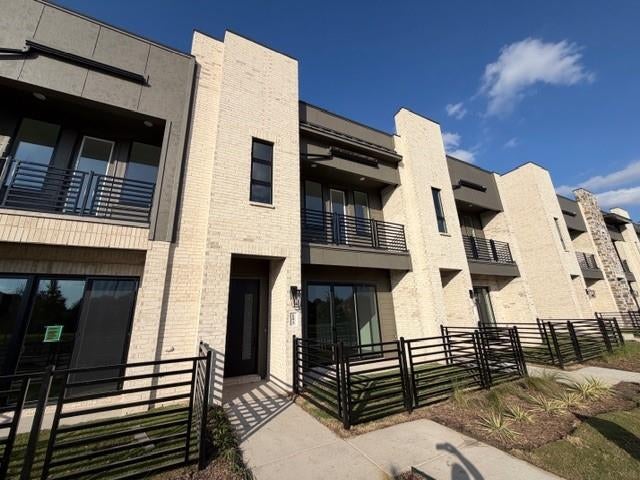 Photo of 1172 Daybreak Drive, Allen, TX 75013 (MLS # 21409051)