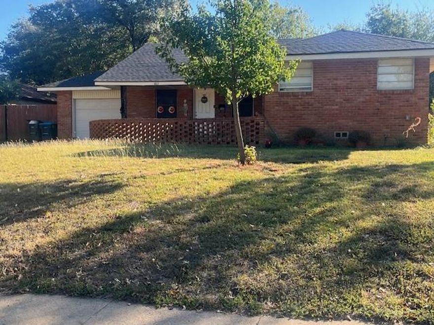 3 bedroom, 2 bathroom home in an open floorplan with vinyl plank flooring throughout the main areas, and oversized bedrooms. The kitchen boasts granite counters, a gas range, refrigerator and ample counter and cabinet storage space. Large covered back patio, as well as a covered pergola area to relax under, with big shade trees. Home is close to major attractions with easy access to highways. Tenant to pay all utilties, have insurance, and maintain lawn. 2 pets maximum upon landlord approval, non-refundable deposits required per pet.