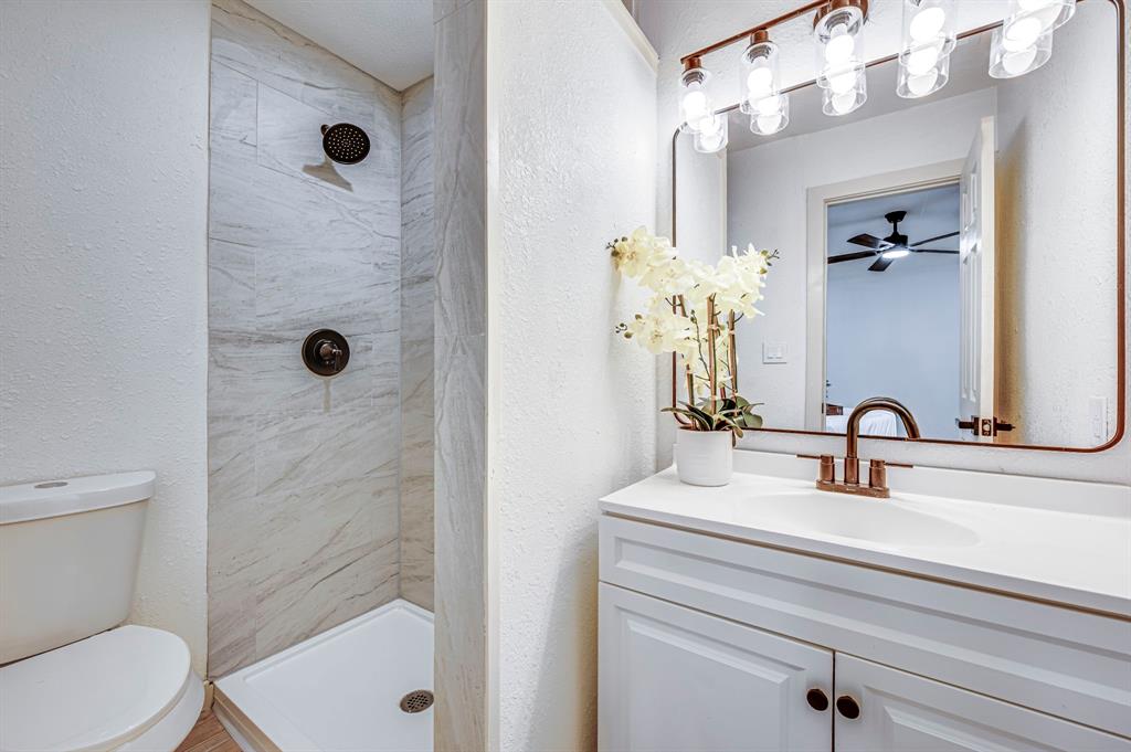 Town - Waxahachie - Residential Lease