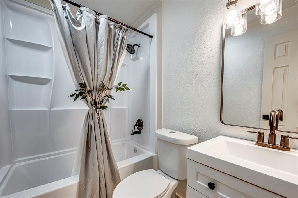 Town - Waxahachie - Residential Lease