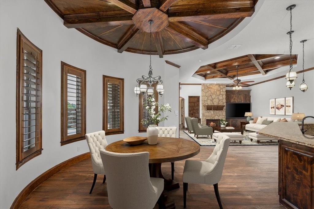 7909 Bella Flora Drive