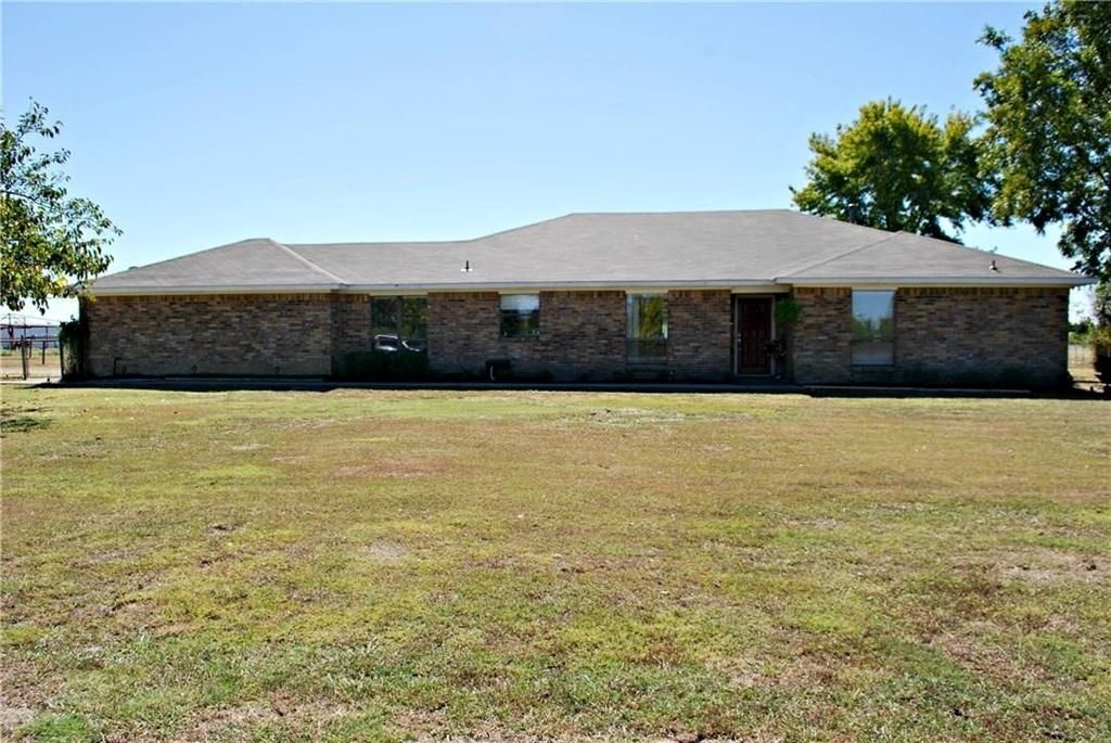Photo of 410 Barnes Bridge Road, Sunnyvale, TX 75182 (MLS # 21153778)