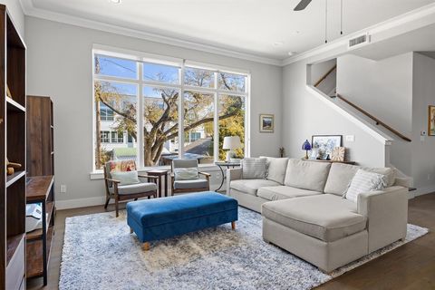 Photo of 5818 Lindell Avenue #B, Dallas, TX 75206 (MLS # 21129746)