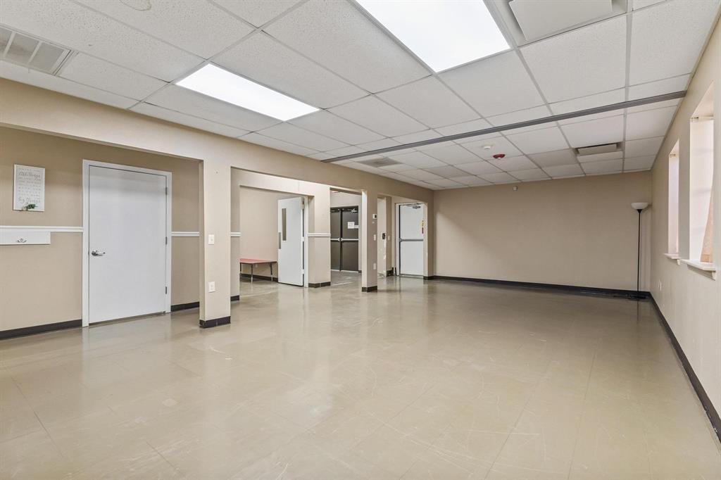 Chiefs Add Rep Lt 2 & - Commercial Sale