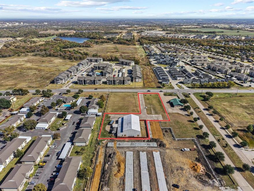 Located in Sherman’s rapidly growing corridor, just minutes from new multi-family and single-family home developments and the multi-billion dollar massive expansions of Texas Instruments, Globitech, and Global Wafers. This building, formerly a childcare center, features classrooms, a kitchen, restrooms, and a separate north-side entrance for office or manufacturing use. It offers versatility as an office warehouse, educational center, or flex space. Behind the building, off Quail Run Road, a high-quality storage unit facility is under development. With excellent traffic counts, Heritage Parkway frontage, and over 1.3 acres, this property is a must-see.
