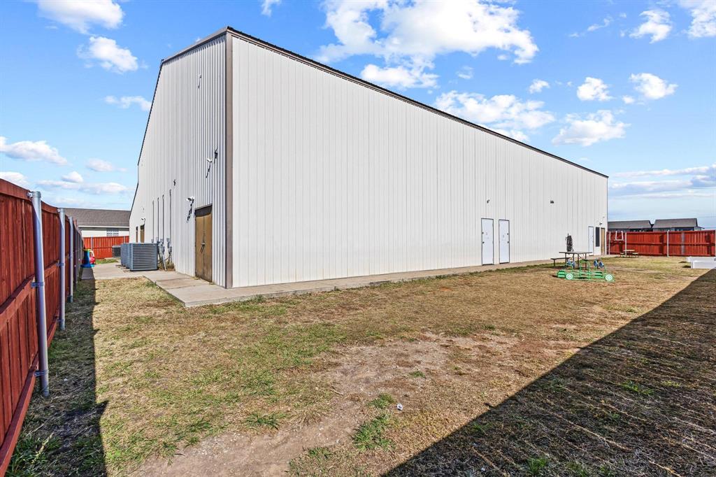 Chiefs Add Rep Lt 2 & - Commercial Sale