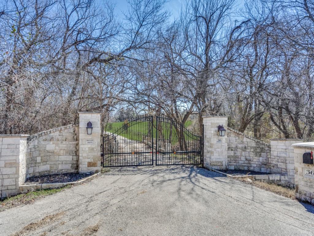 36 Woodmoor Circle