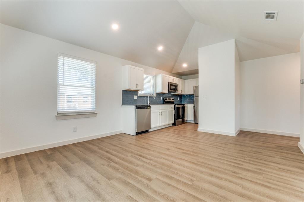 Lake Cliff Place Add - Residential Lease