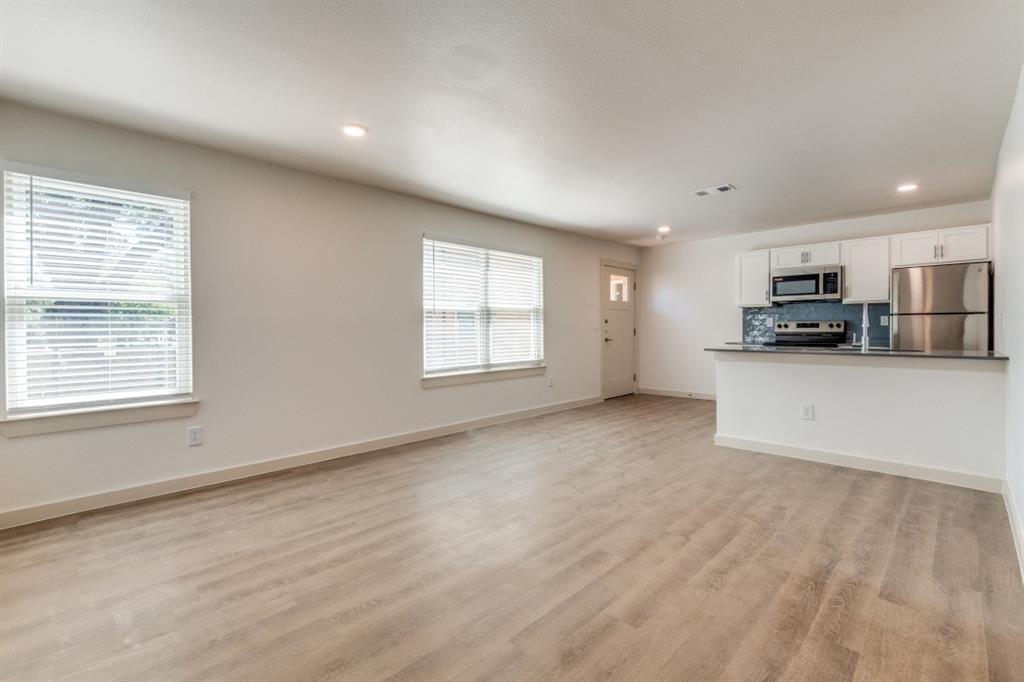 Lake Cliff Place Add - Residential Lease