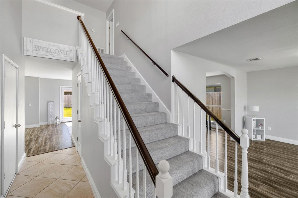 Grand Prairie, Texas 75052, United States, 4 Bedrooms Bedrooms, ,3 BathroomsBathrooms,Residential,Active,95291