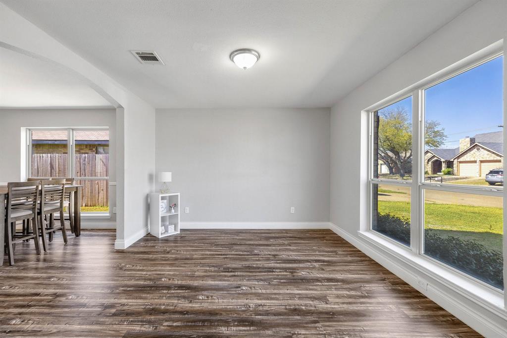 Grand Prairie, Texas 75052, United States, 4 Bedrooms Bedrooms, ,3 BathroomsBathrooms,Residential,Active,95291