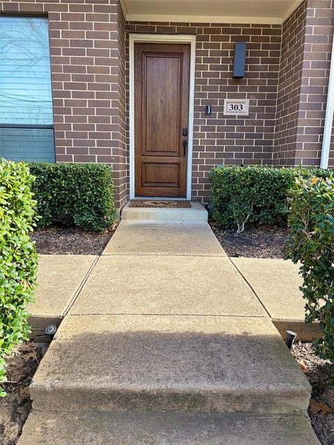 Tiny photo for 2606 Shelby Avenue #303, Dallas, TX 75219 (MLS # 21197066)