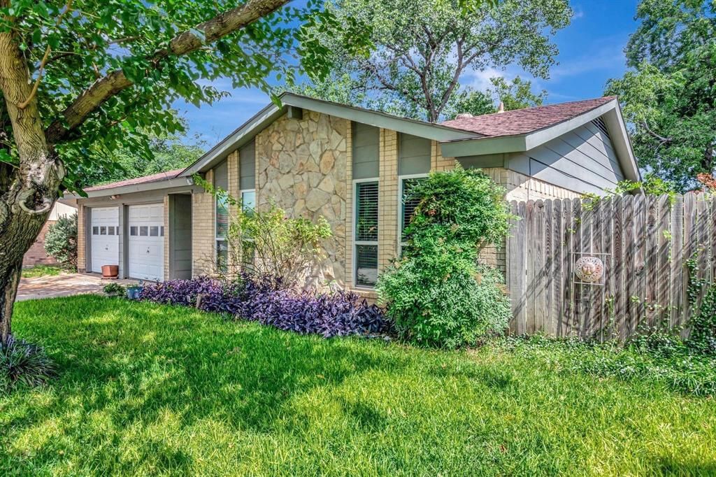 Photo of 5913 Cathy Court, Watauga, TX 76148 (MLS # 21251919)