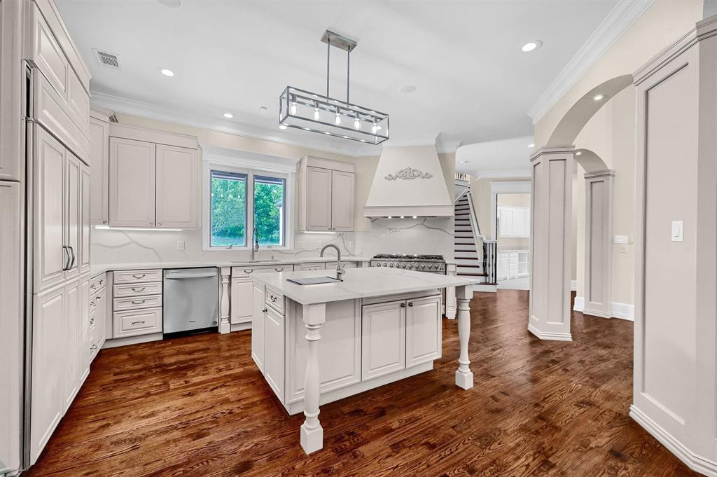 2910 Wellington Drive