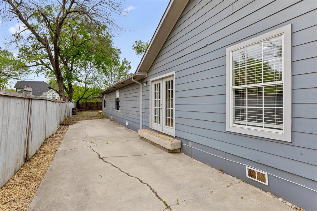 Joe A 02 Irvin - Residential