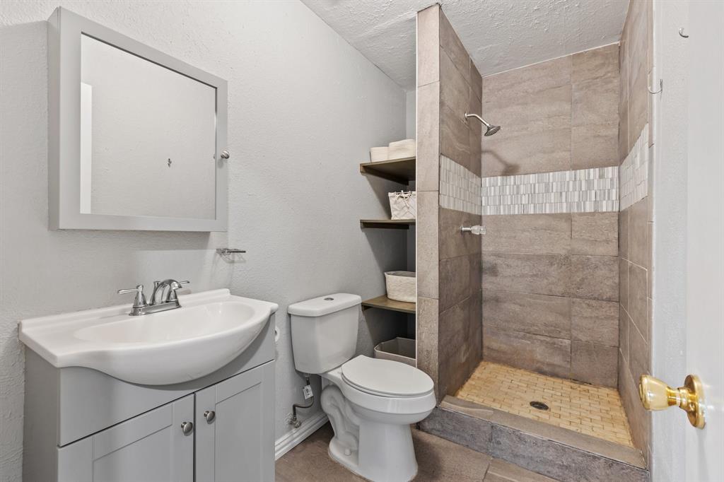 Joe A 02 Irvin - Residential