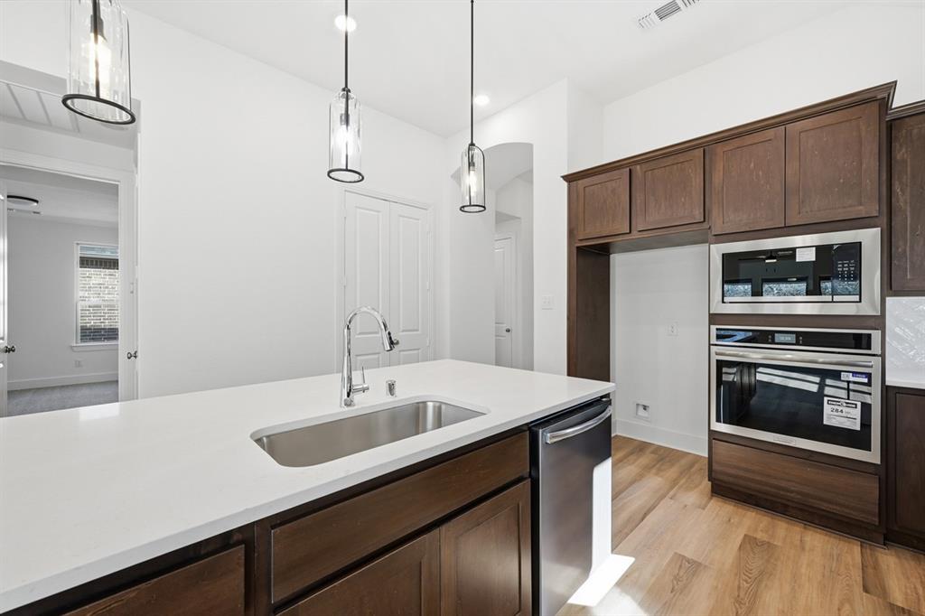 Gateway Village - The Reserve - Residential