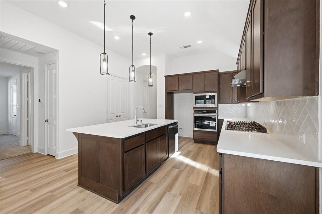 Gateway Village - The Reserve - Residential