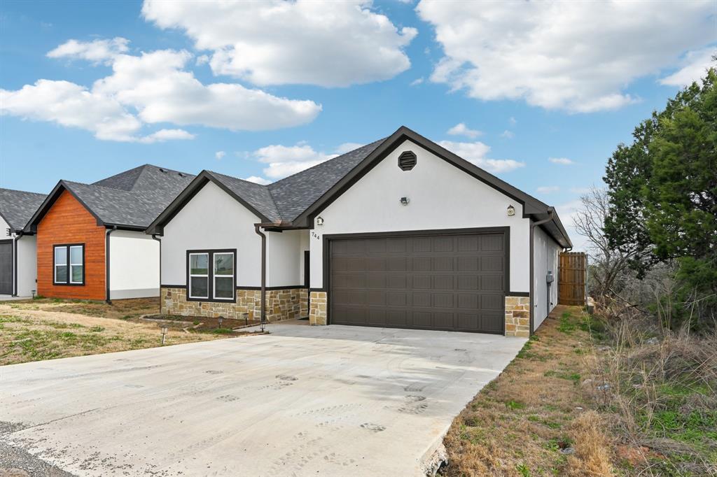 744 E bluebonnet Drive