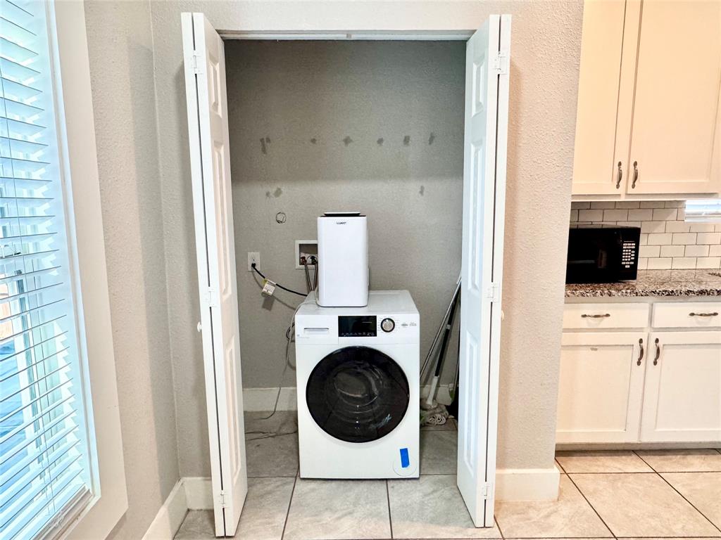 GORDONS - Residential Lease