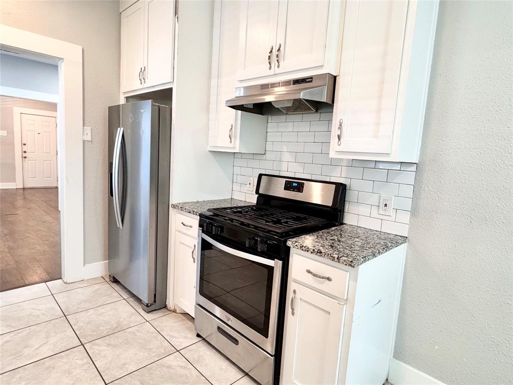 GORDONS - Residential Lease