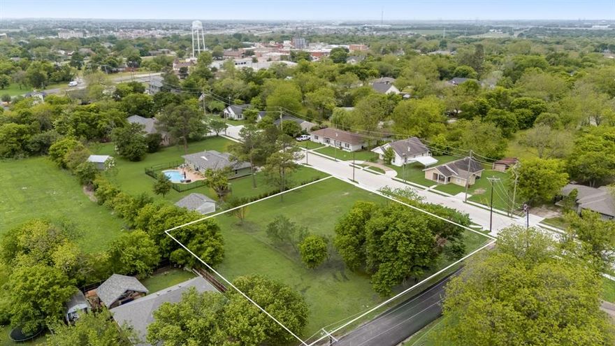 Prime Residential Corner Lot Near Downtown Royse City! Discover the perfect canvas for your dream home on this half-acre, residentially zoned corner lot, ideally situated near downtown Royse City. With no HOA restrictions, this property offers the freedom to build and design to your heart's content.
Located just minutes from I-30, this lot provides easy access to shopping, entertainment, and all the conveniences of city living while maintaining a sense of small-town charm. Essential utilities are ready for your build, including water and gas lines, city sewer, and electricity available at the street.
Don't miss this incredible opportunity to create your custom home in a highly desirable location. This blank slate is ready and waiting for your vision!