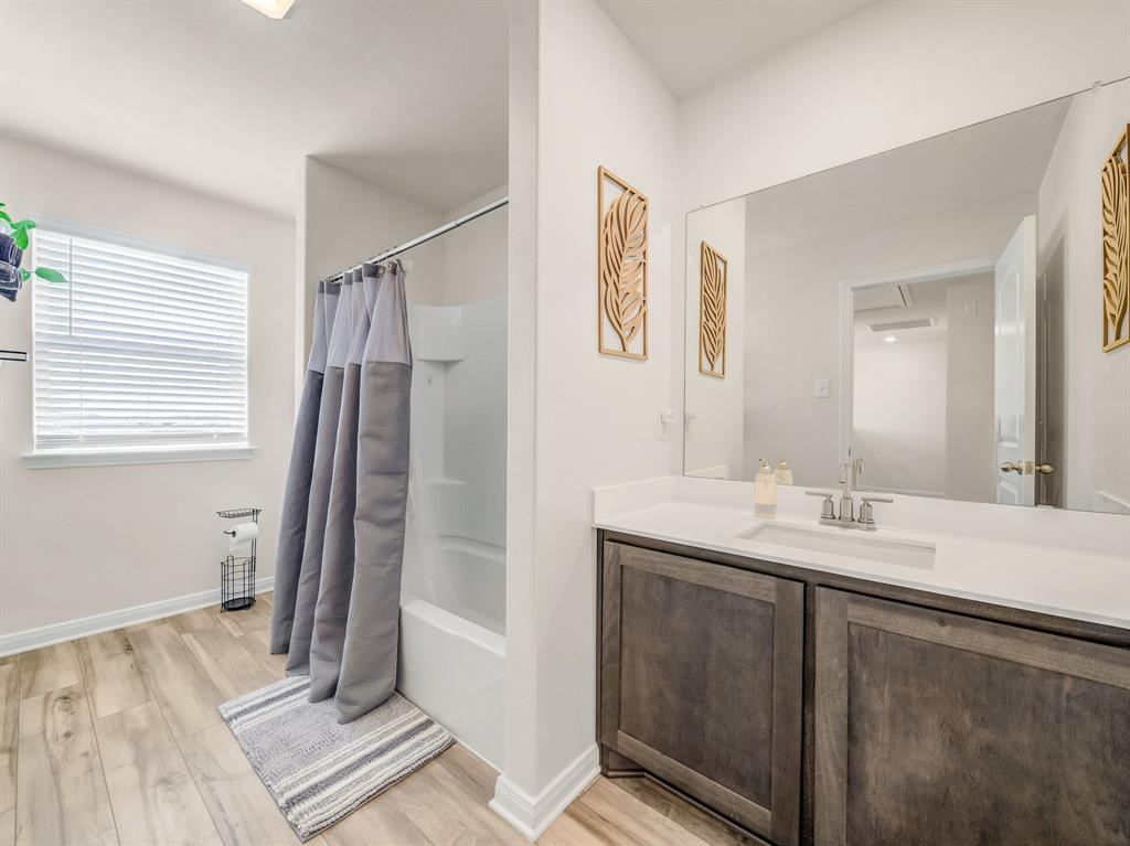 Vista West II - Residential