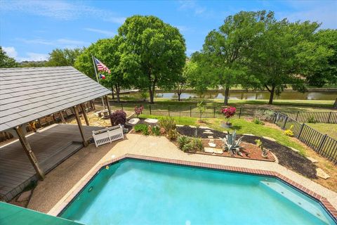 845 Canyon Crest Drive Irving TX 75063