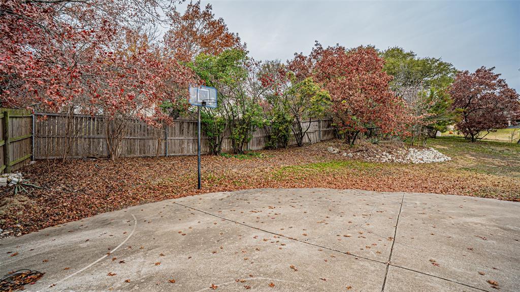 316 Coach House Circle