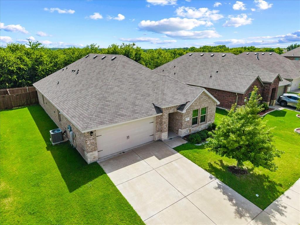 279 Thoroughbred Street