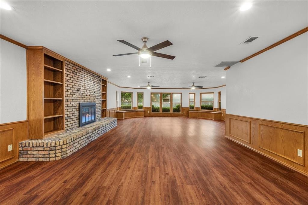 1904 Meadow Glen