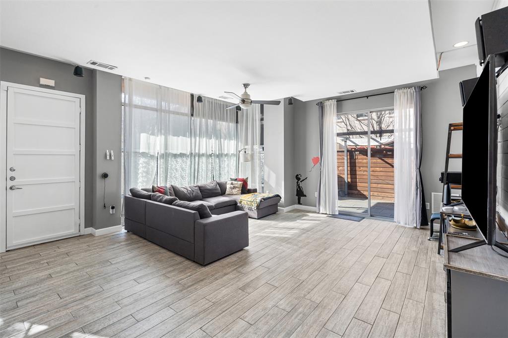 2604 Museum Way 2101