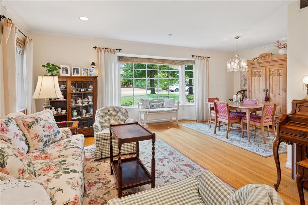 3843 Martha Lane