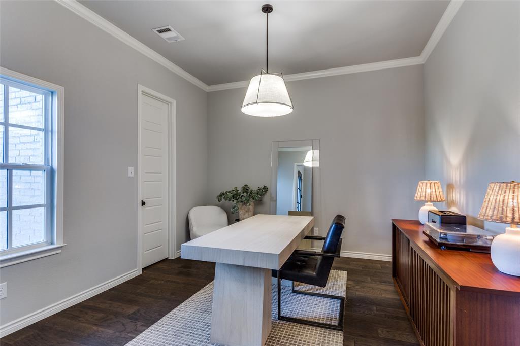 712 Tallgrass Drive