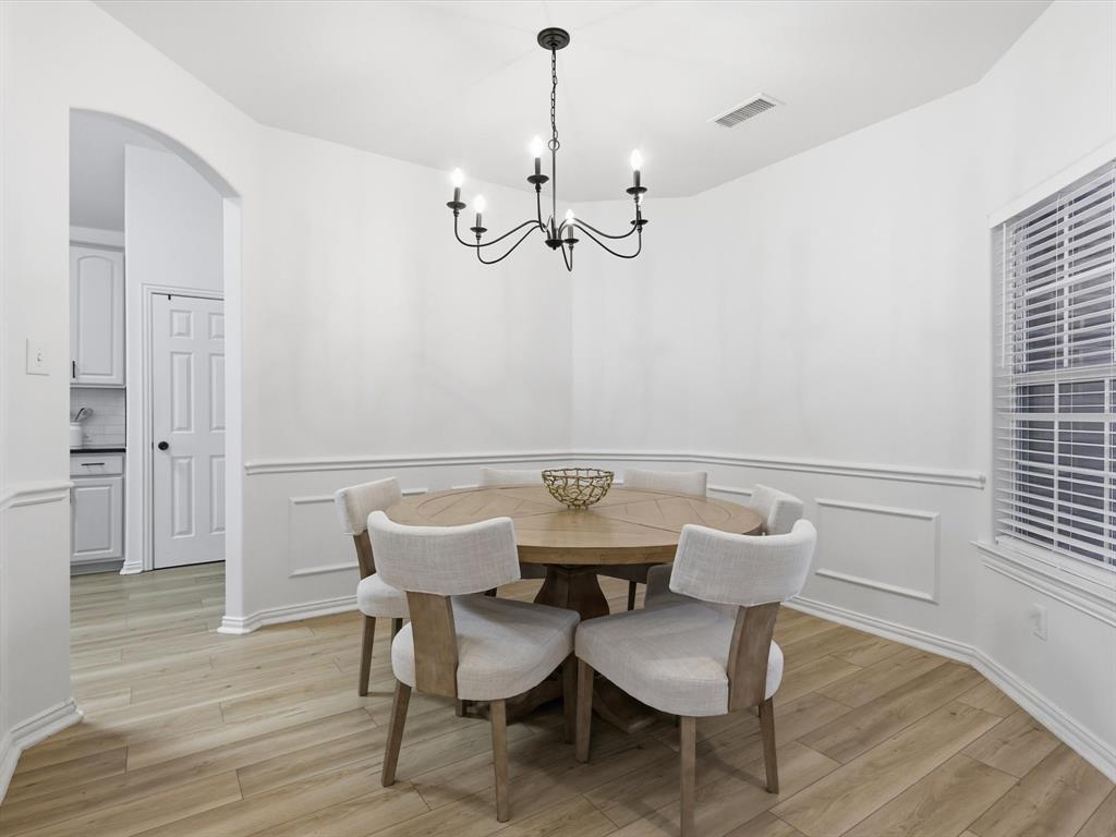 8320 Bandelier Trail