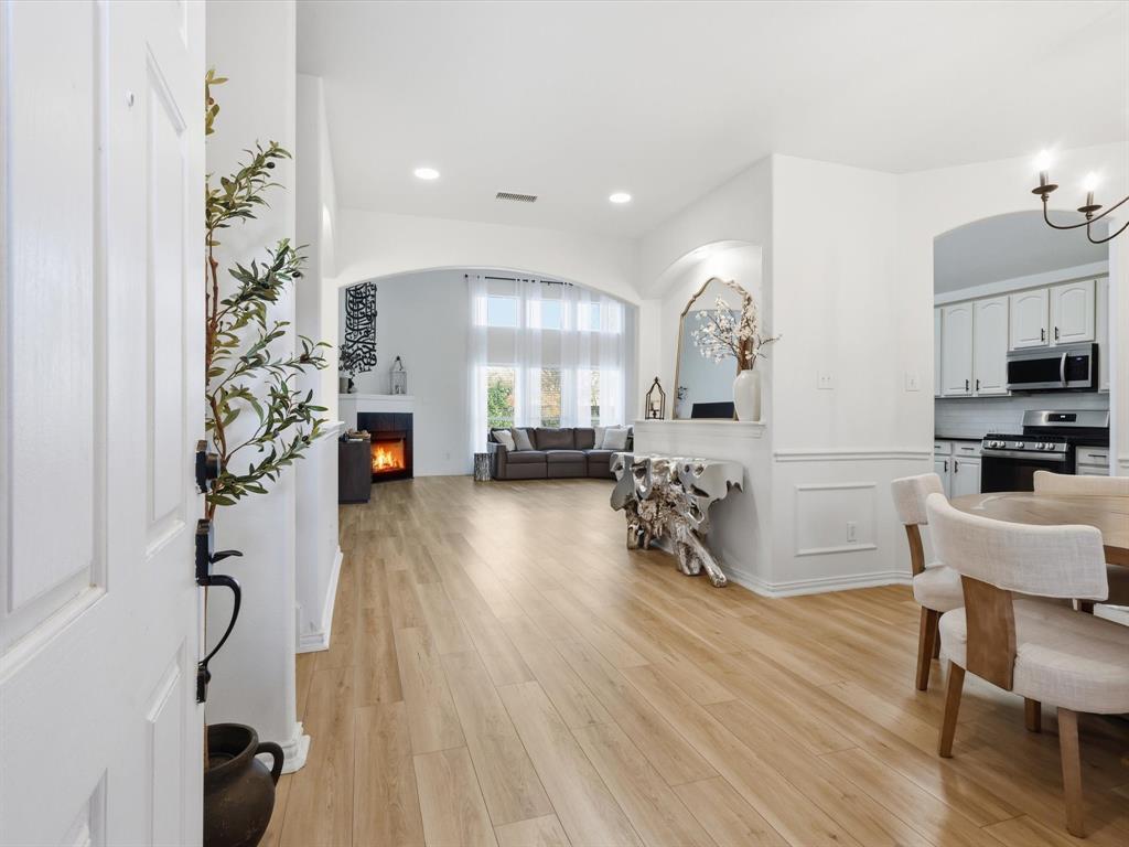 8320 Bandelier Trail