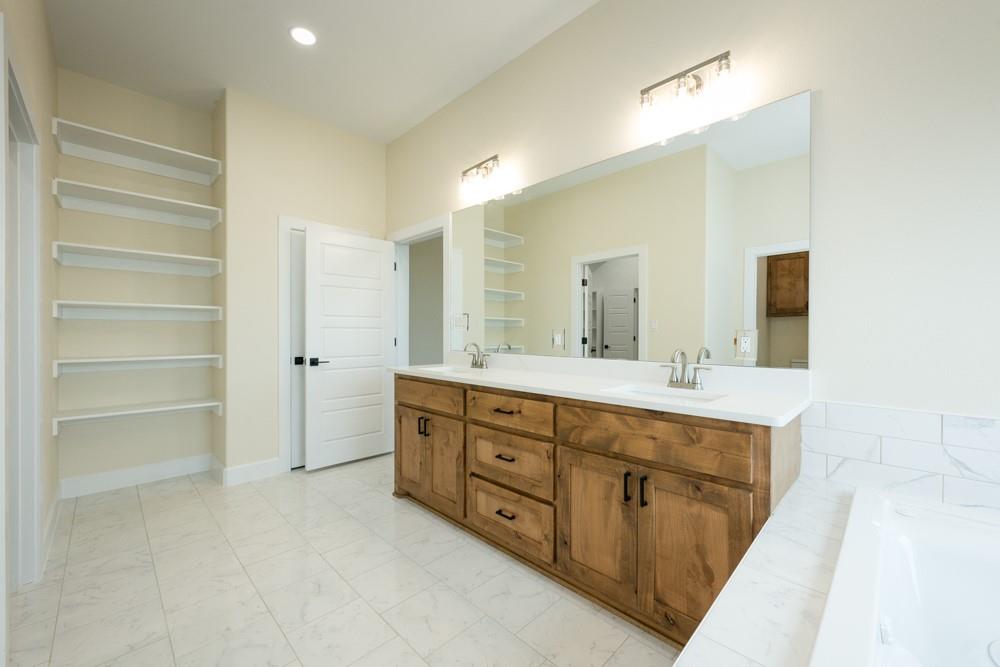 Lazaro Martinez - Residential