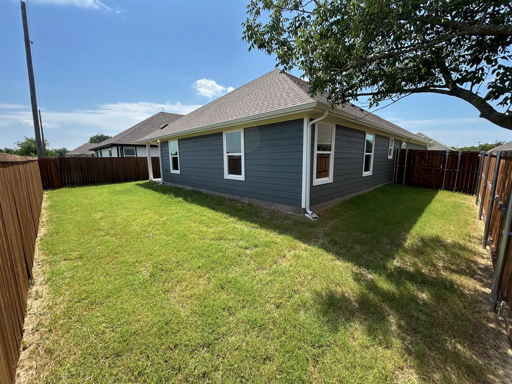 Trenton, Texas 75490, United States, 3 Bedrooms Bedrooms, ,2 BathroomsBathrooms,Residential,Active,38280