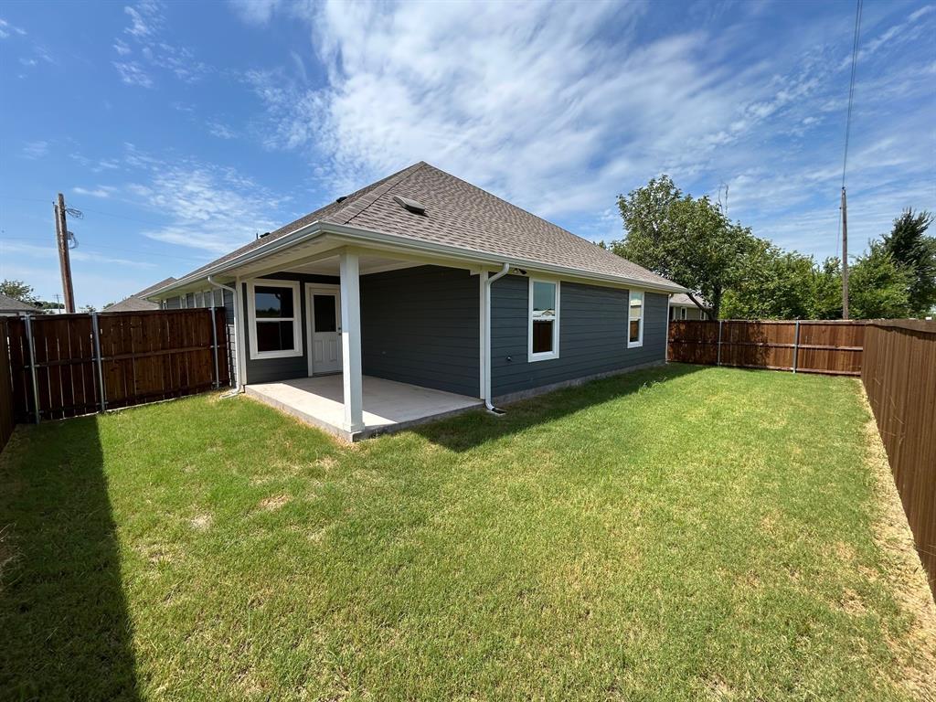 Trenton, Texas 75490, United States, 3 Bedrooms Bedrooms, ,2 BathroomsBathrooms,Residential,Active,38280