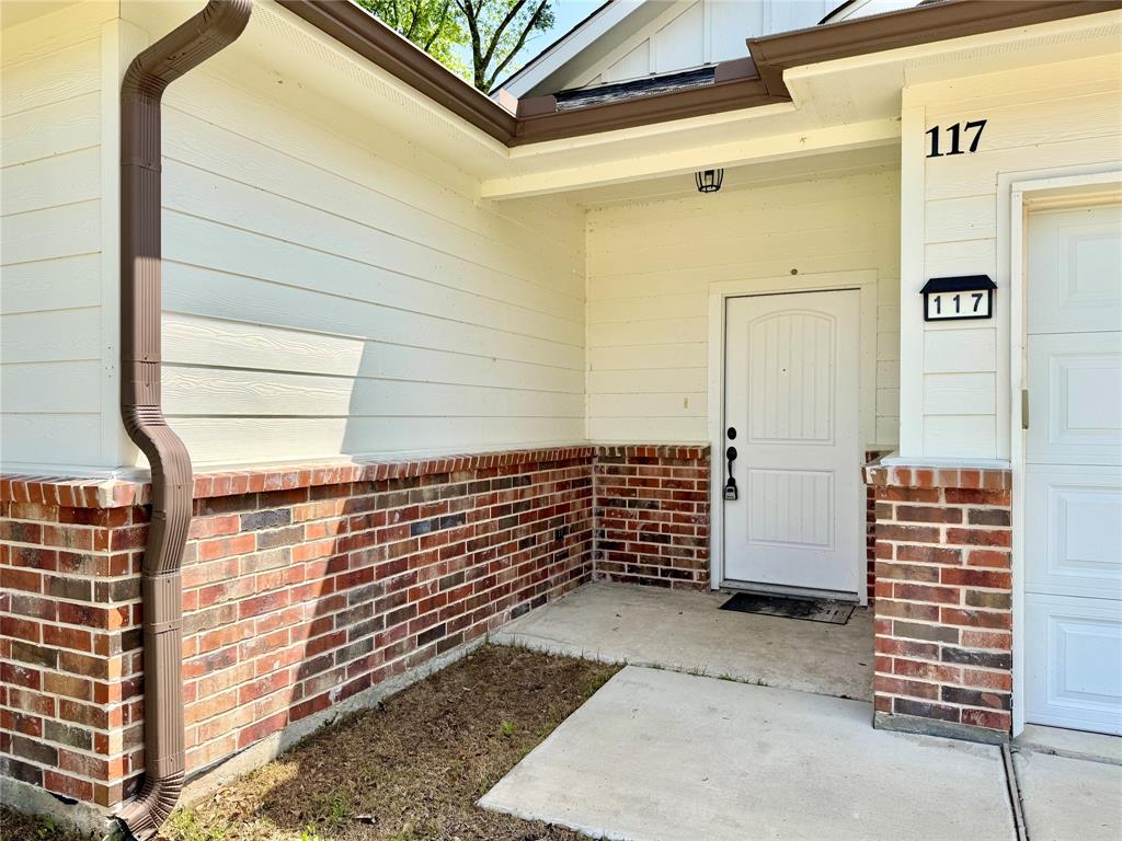 117 Deep Cove Drive