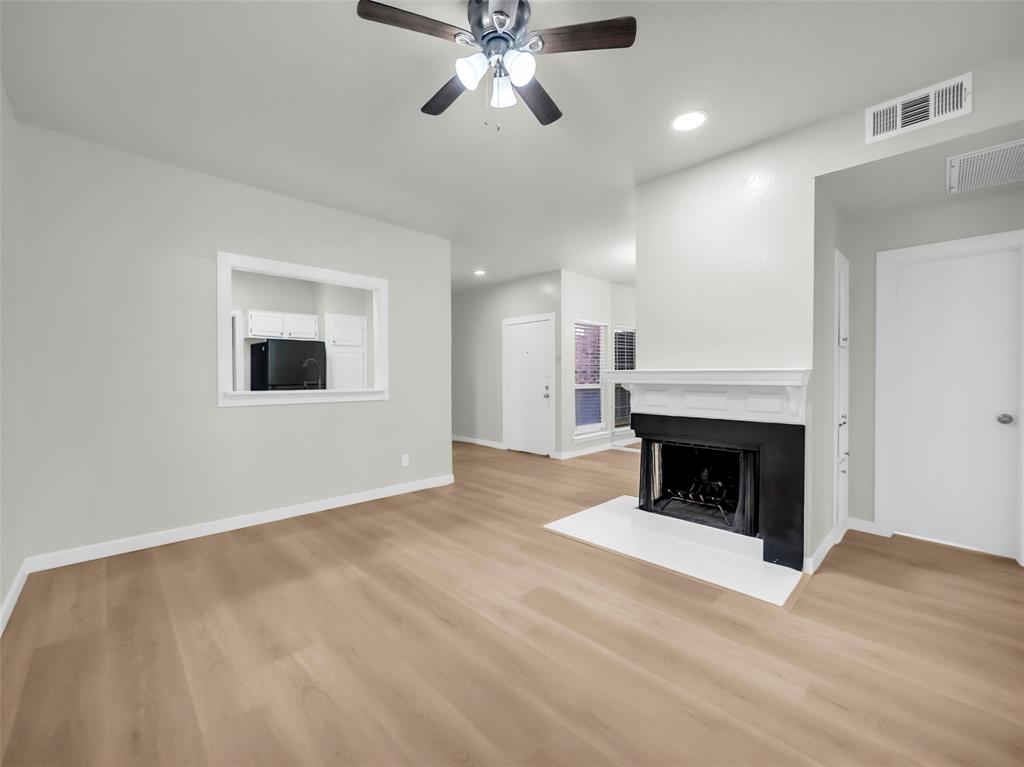 Preston On Creek Condos - Residential Lease