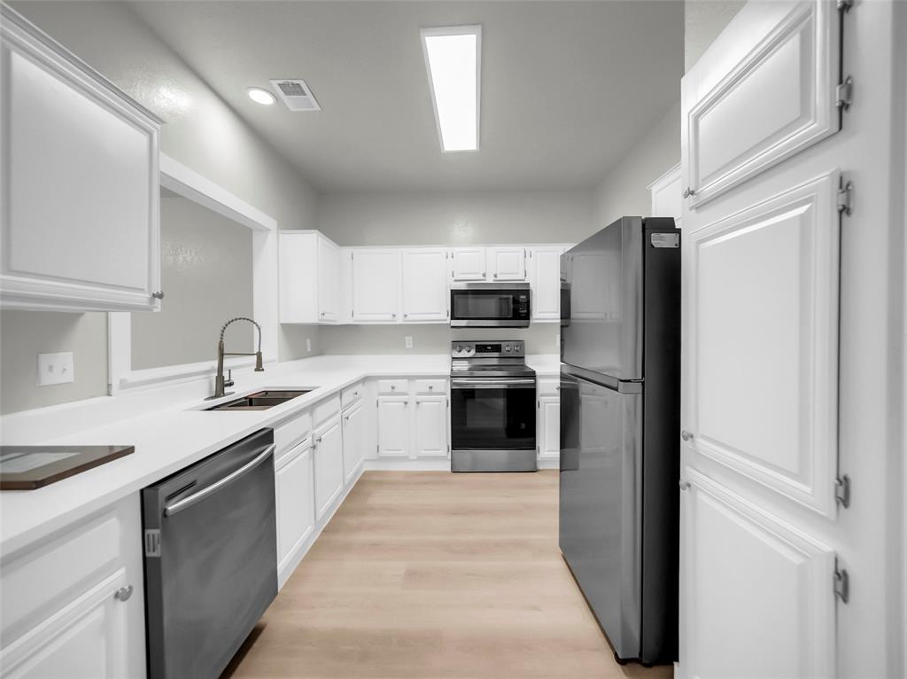 Preston On Creek Condos - Residential Lease