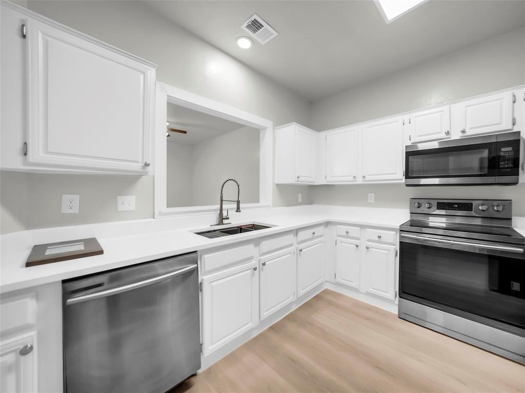 Preston On Creek Condos - Residential Lease