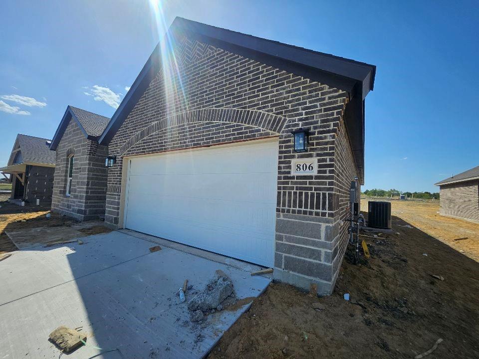 806 Silverleaf Drive