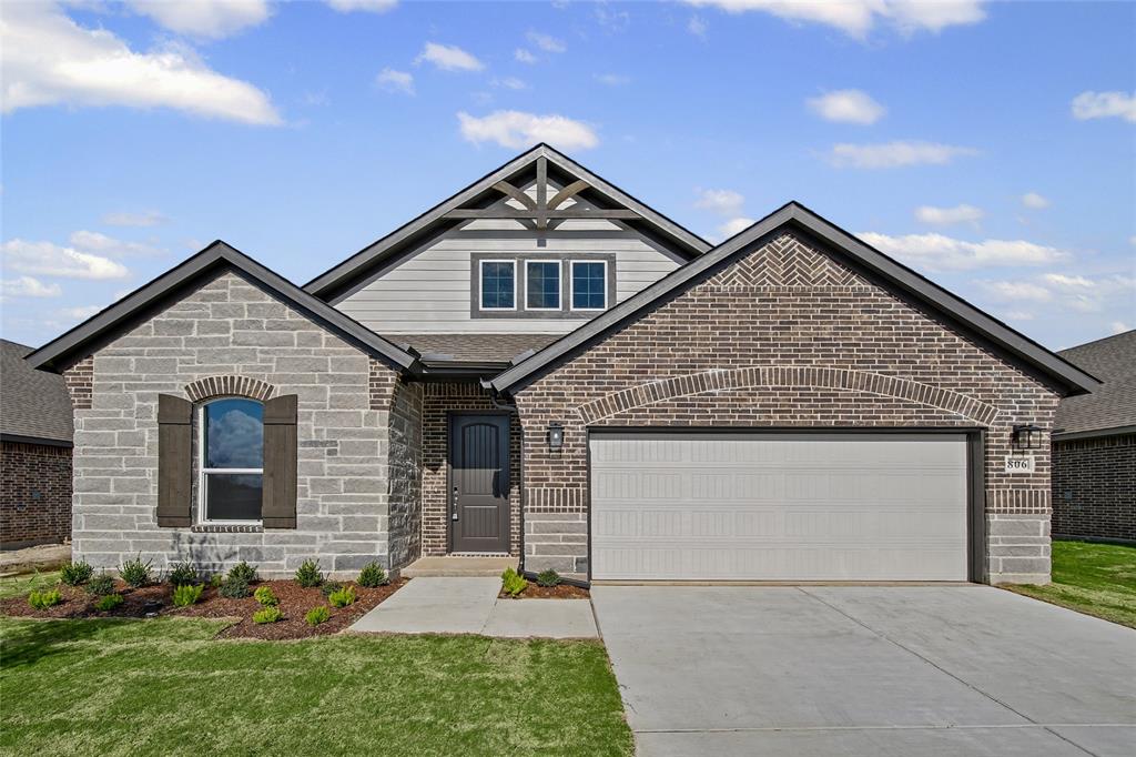 806 Silverleaf Drive
