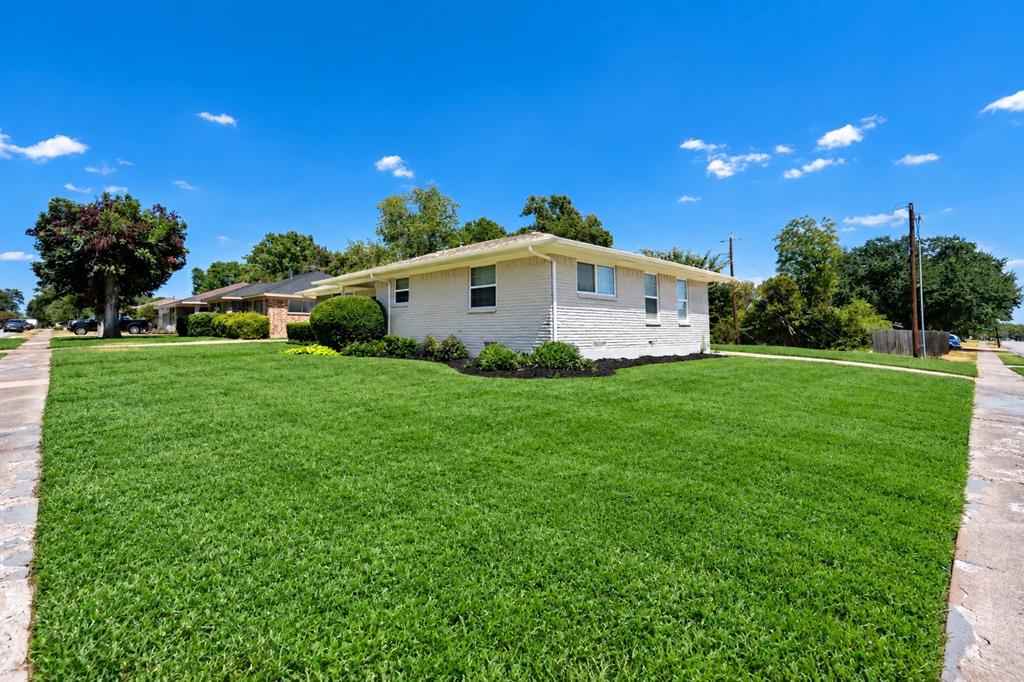 4322 Ashville Drive