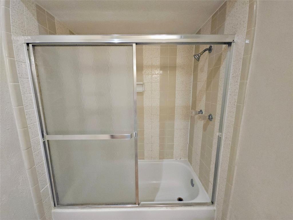 WOODFIELD ADDITION (ARLINGTON) - Residential Lease