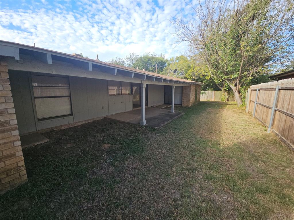 WOODFIELD ADDITION (ARLINGTON) - Residential Lease