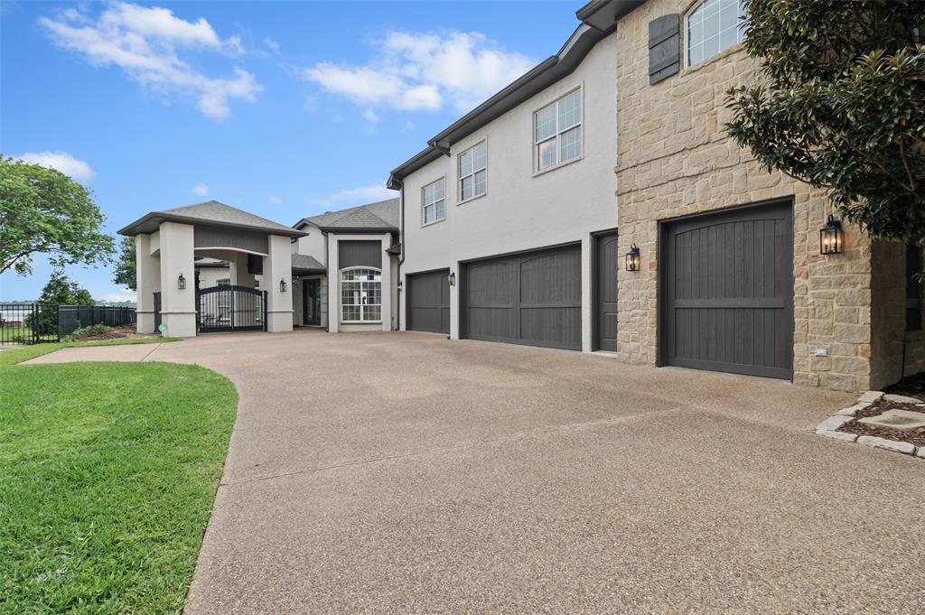 Pinnacle Club - Residential